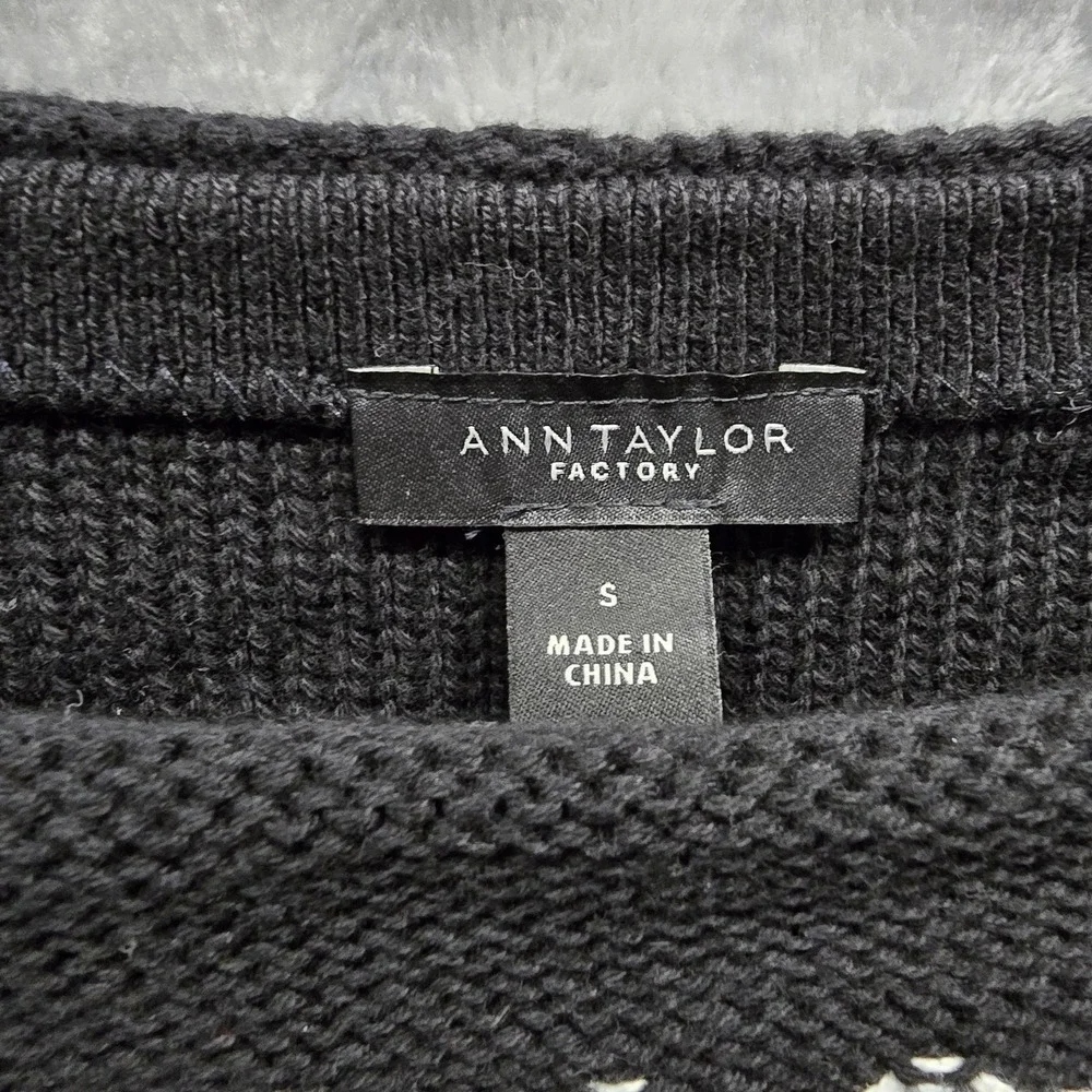 Ann Taylor Women Small Sweater 100% Cotton Black White Knit Pullover Cozy Casual